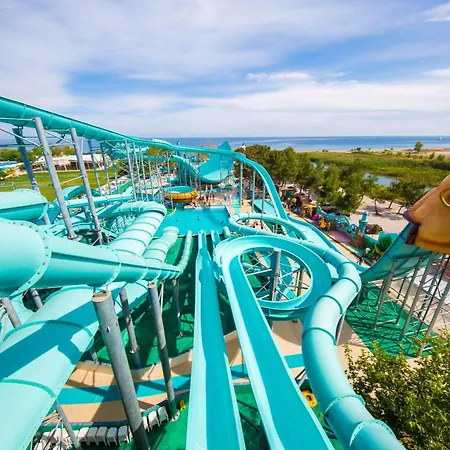 Daima Biz - Dolusu Aquapark Access Hotel