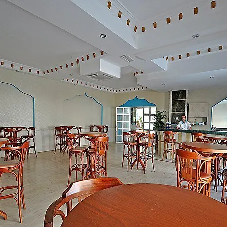 Daima Biz - Dolusu Aquapark Access Otel